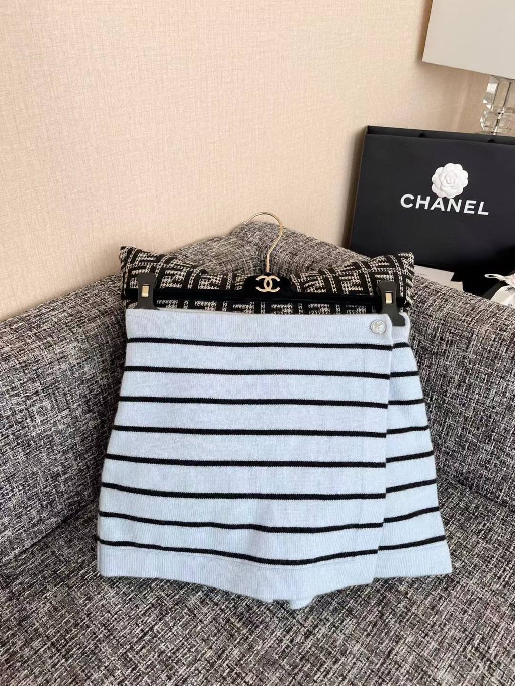 CHANEL 25S 藍色條紋掛脖背心:褲裙:外套:三件式套裝13.34.14