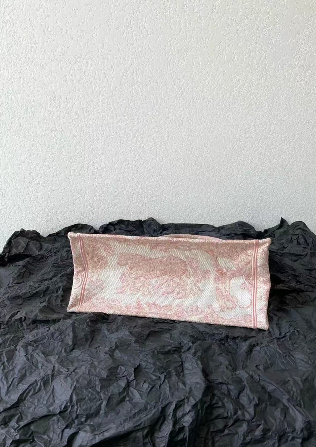 DIOR BOOK TOTE SAUVAGE 老虎印花刺繡托特包 粉紅色 4