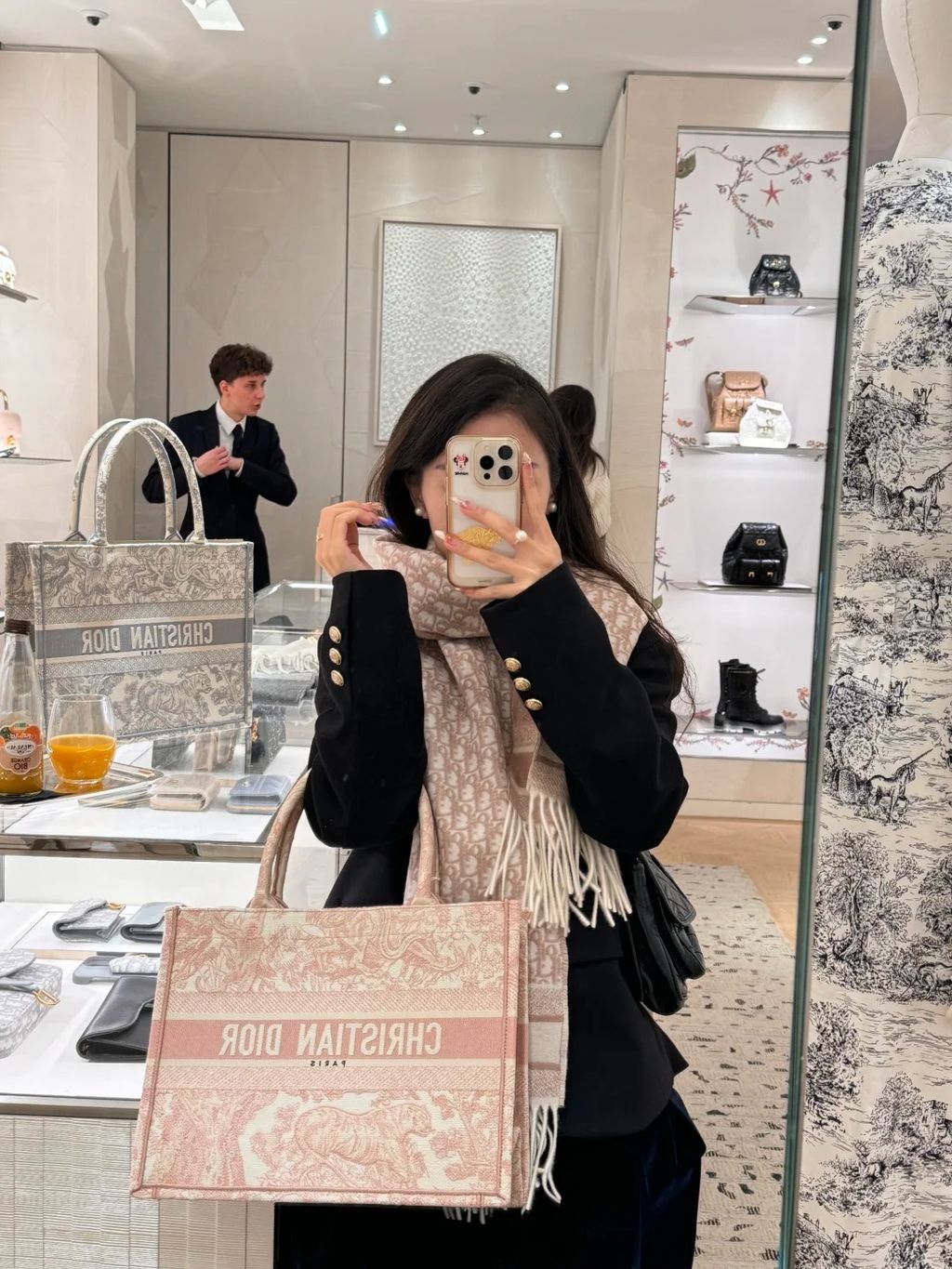 Dior Tote 动物粉拖特 中号_1_Alisa💗1991_来自小红书网页版