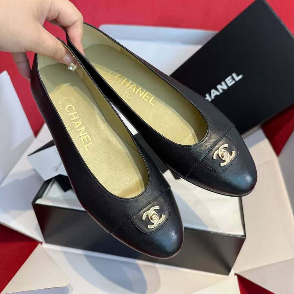 CHANEL 復古書包扣尖頭娃娃鞋 16.48.52