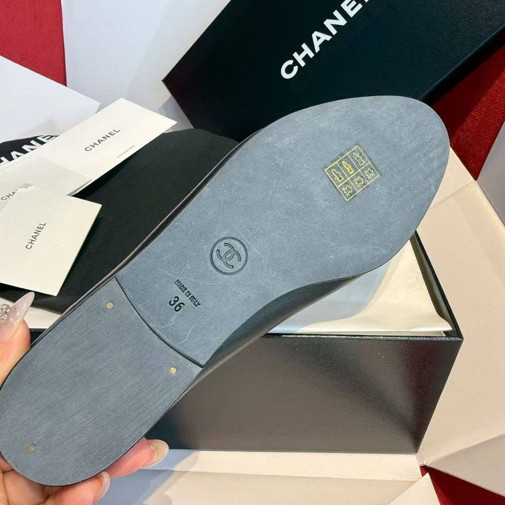 CHANEL 復古書包扣尖頭娃娃鞋 16.48.57 1