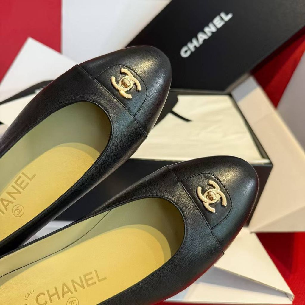 CHANEL 復古書包扣尖頭娃娃鞋 16.48.57