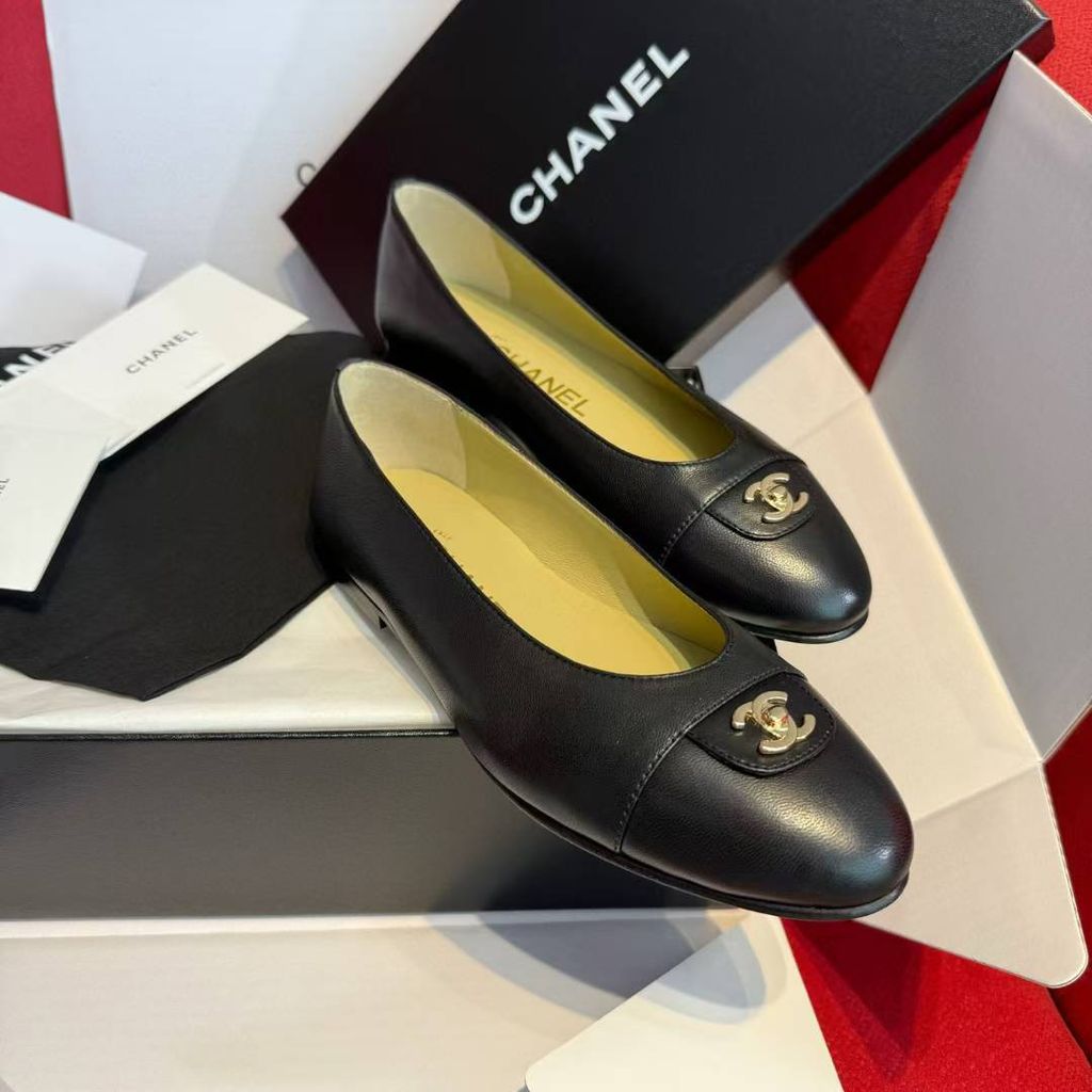 CHANEL 復古書包扣尖頭娃娃鞋 16.48.53