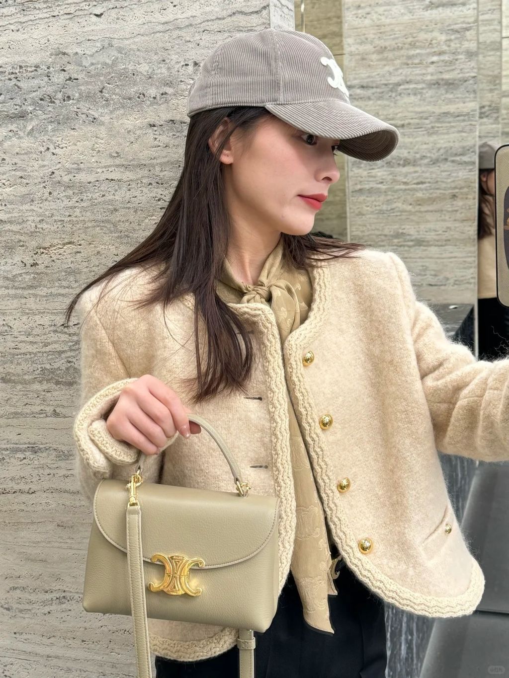 CELINE 25新品NINO 卡布奇诺王炸配色🥯_1_CELINE郑州大卫城 Lisa～_来自小红书网页版