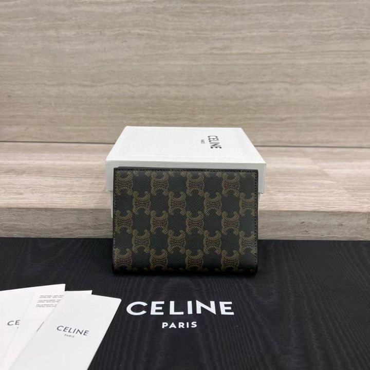 CELINE 標誌印花護照套  17.16.39