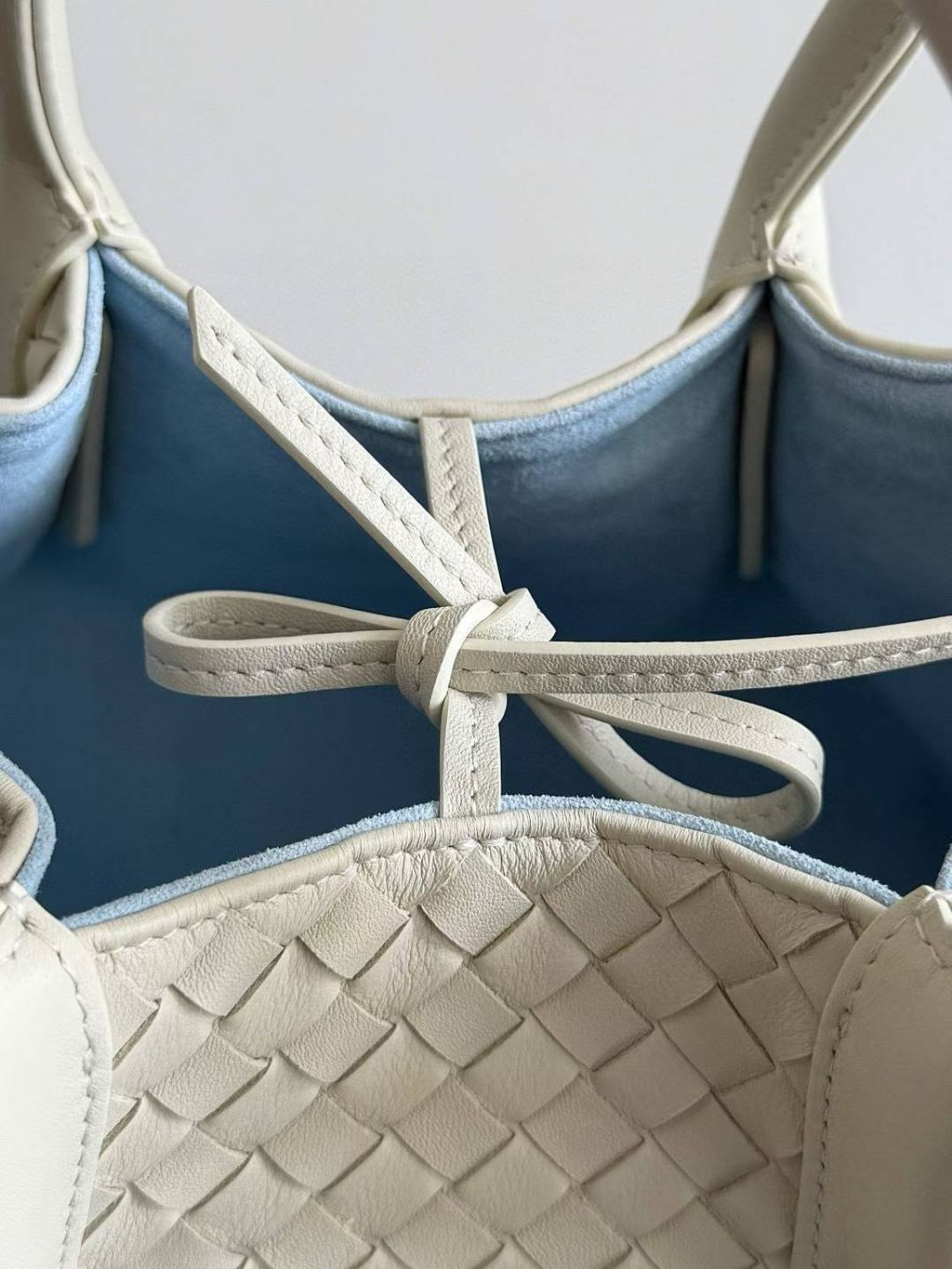 BOTTEGA VENETA SMALL PINACOTECA 編織托特包 海鹽色  10.49.47