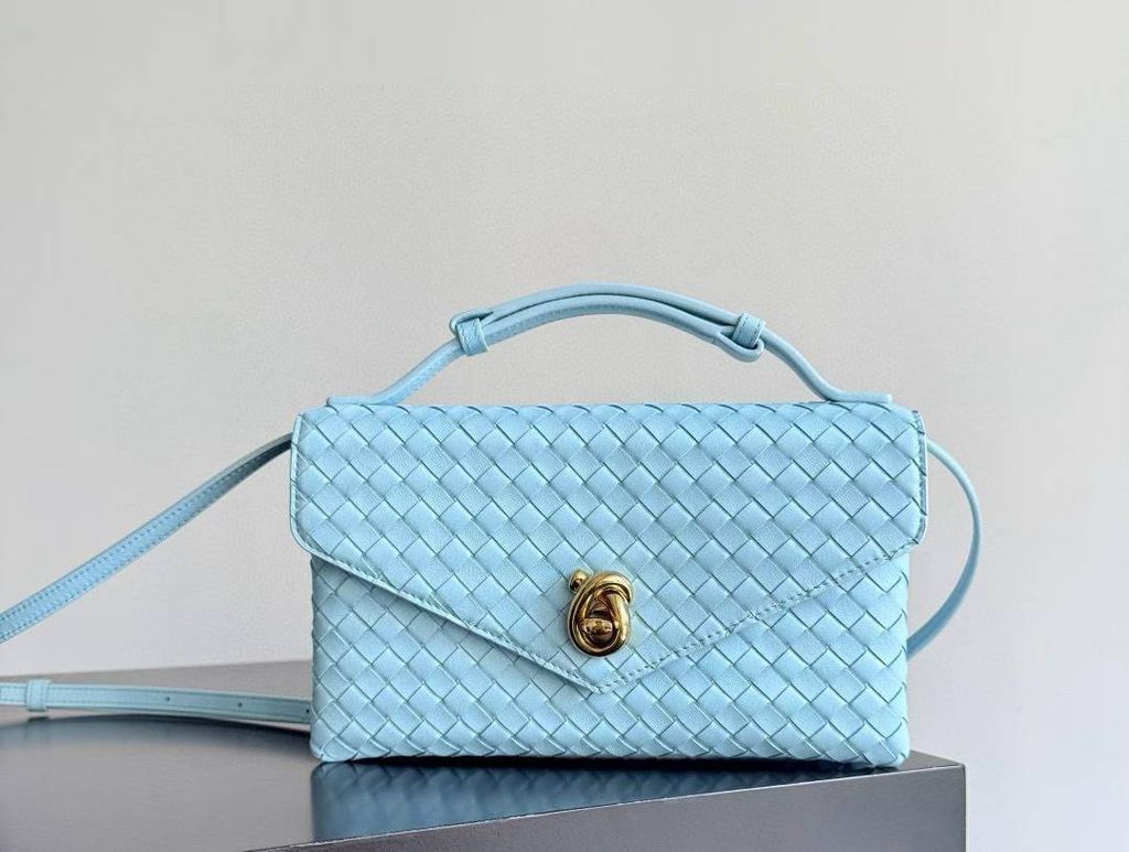 BOTTEGA VENETA KNOT LOCK 金屬繩索釦編織包  11.22.43