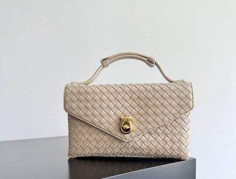 BOTTEGA VENETA KNOT LOCK 金屬繩索釦編織包 杏色 11.30.16