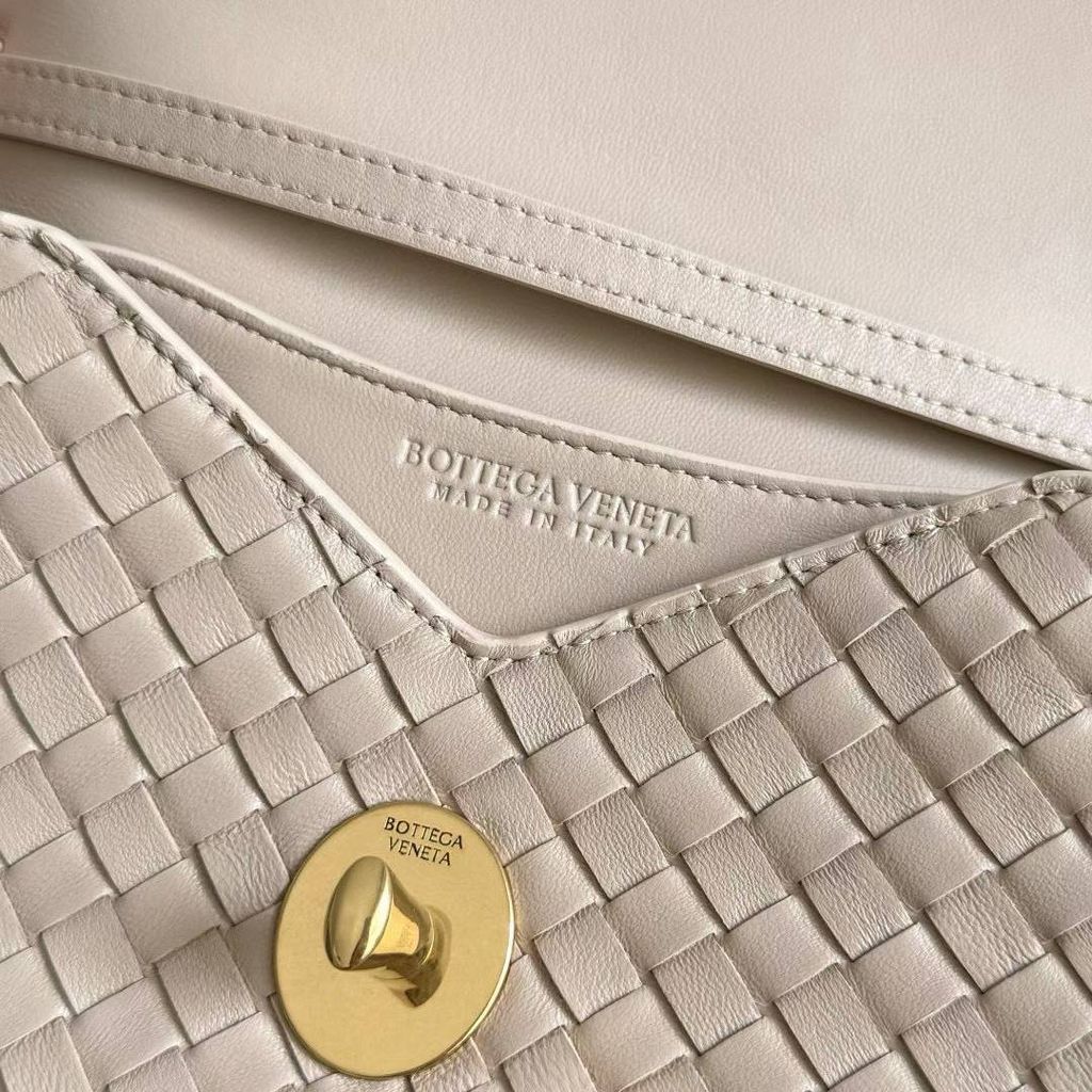 BOTTEGA VENETA KNOT LOCK 金屬繩索釦編織包 杏色 11.30.22