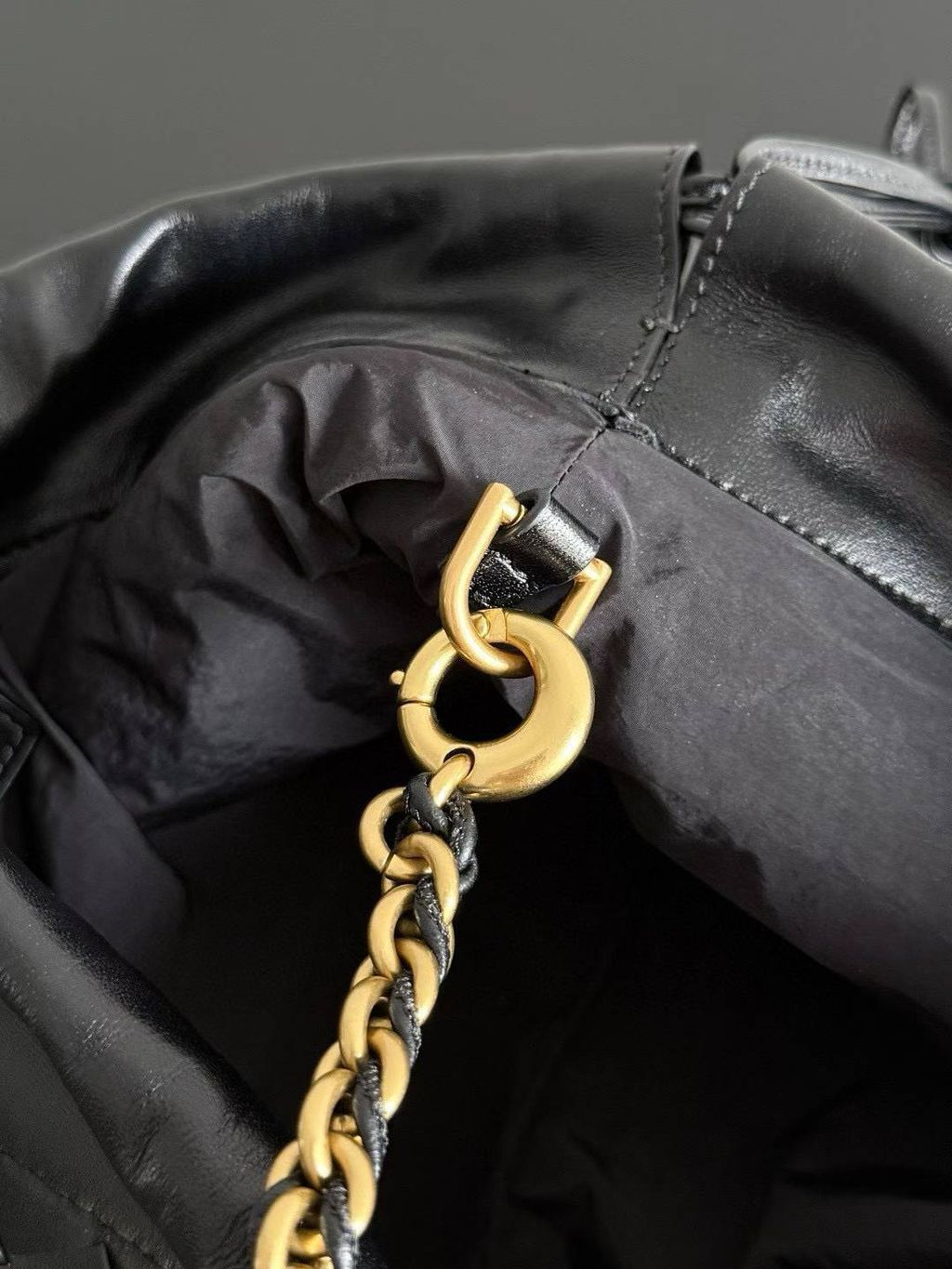 BOTTEGA VENETA DUSTBAG NOTTE 鏈條編織包 黑色 11.35.57