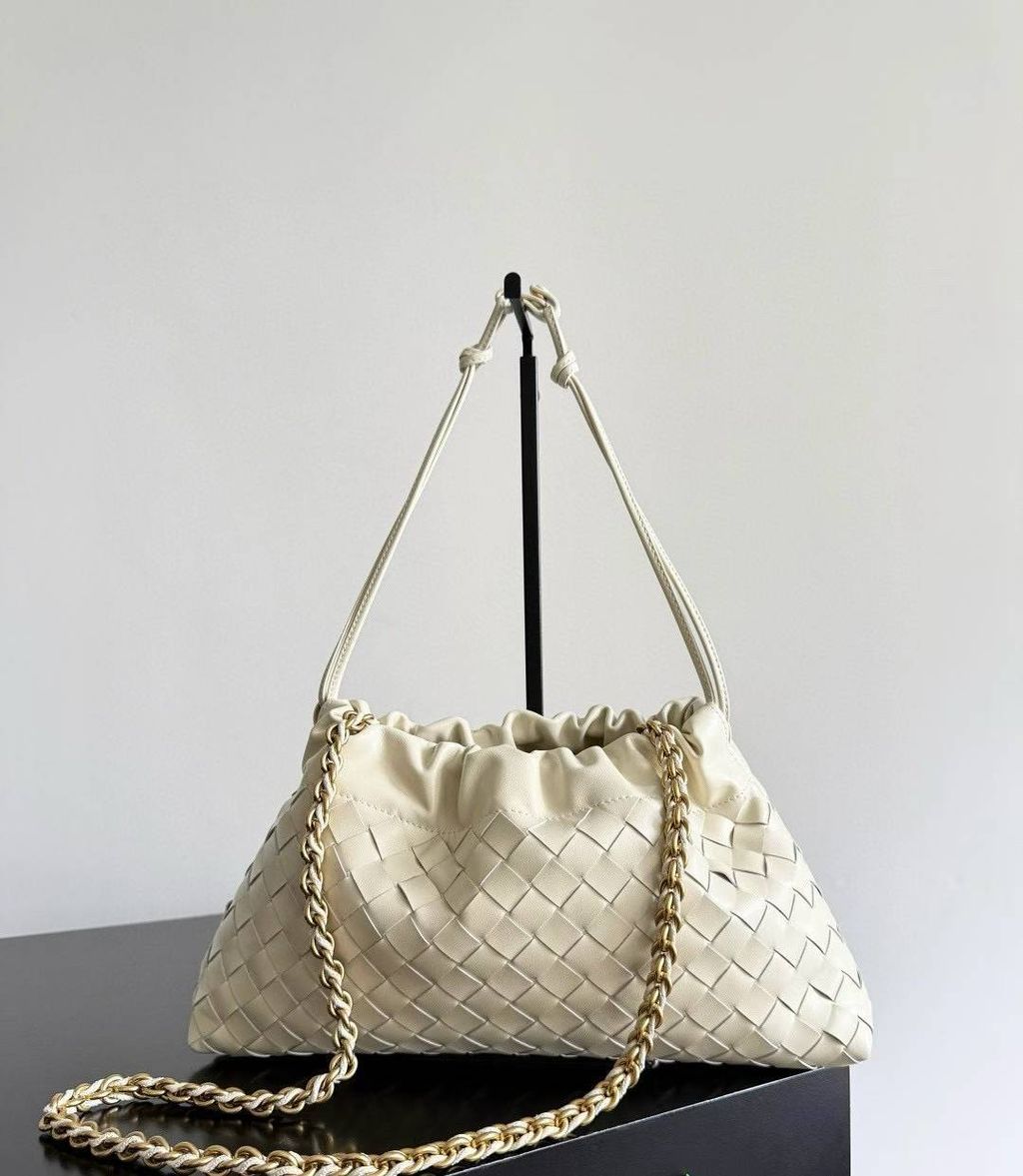 BOTTEGA VENETA DUSTBAG NOTTE 鏈條編織包 海鹽色 11.51.08