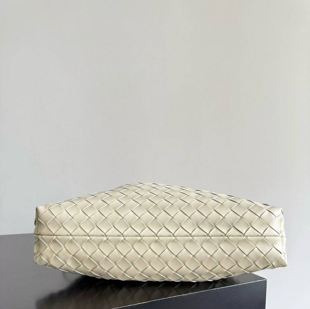 BOTTEGA VENETA DUSTBAG NOTTE 鏈條編織包 海鹽色 11.51.10