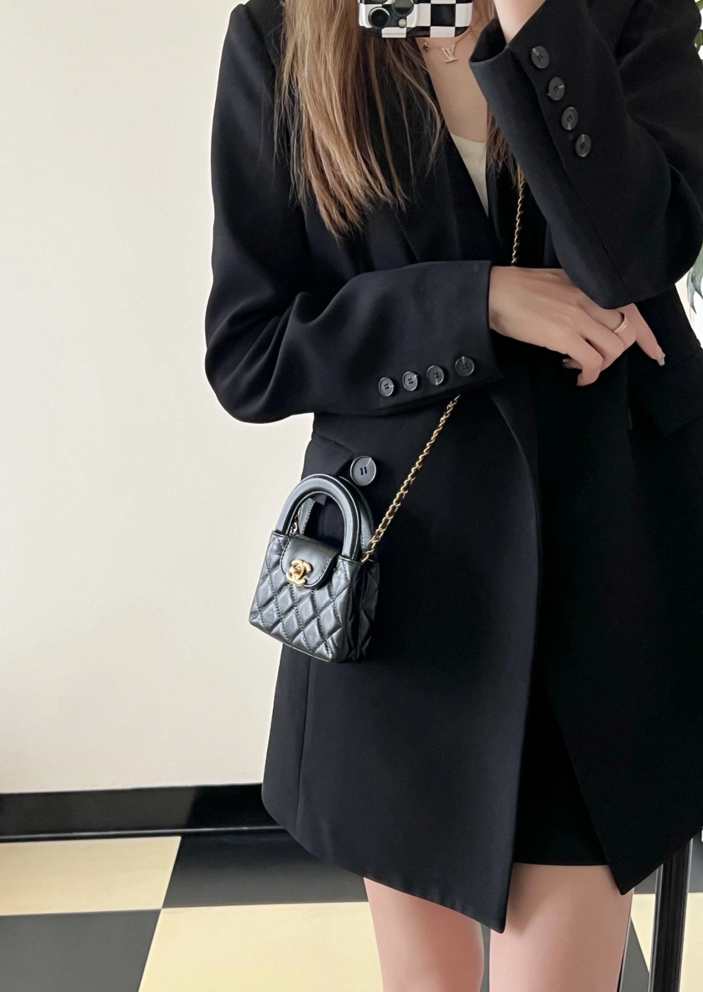 CHANEL 23K KELLY MINI 鏈條手拿包 多色 1