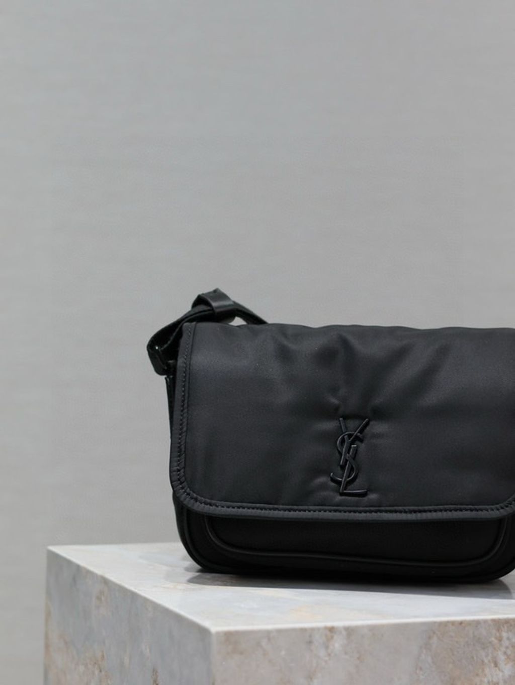 ysl niki 尼龍郵差包1