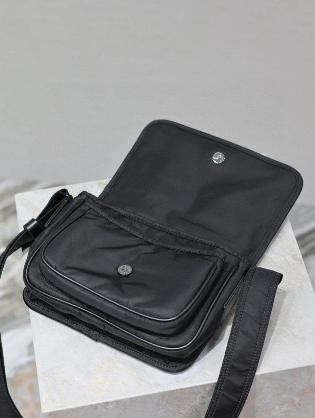 ysl niki 尼龍郵差包3