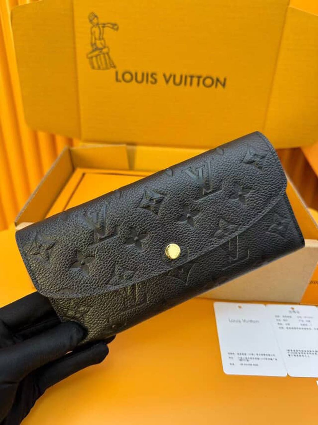 LV EMILIE 牛皮革黑壓紋 長夾3