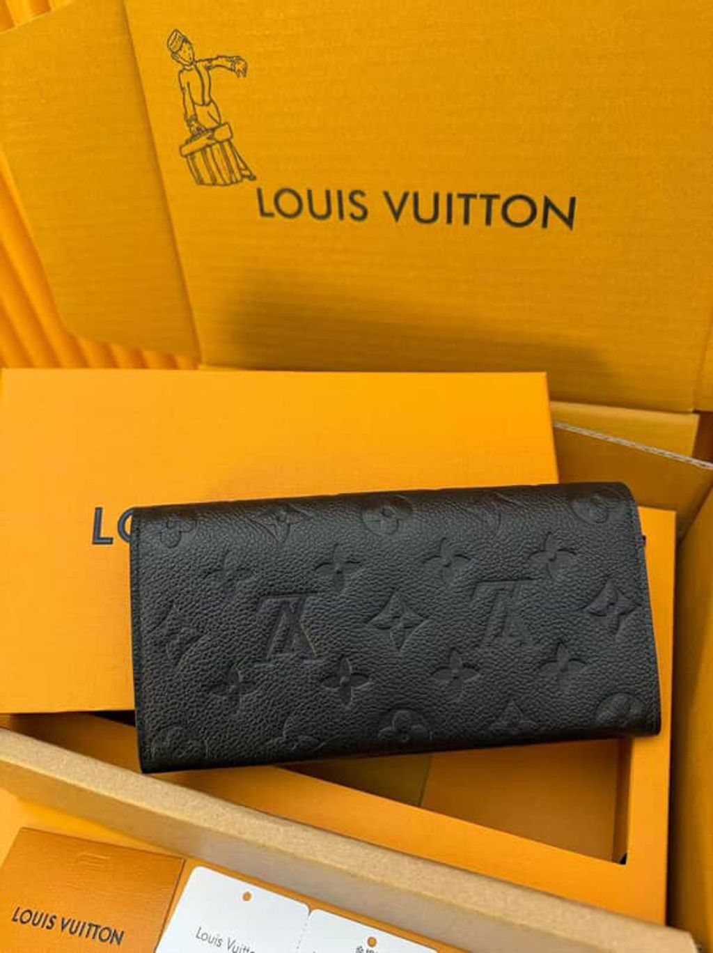 LV EMILIE 牛皮革黑壓紋 長夾6