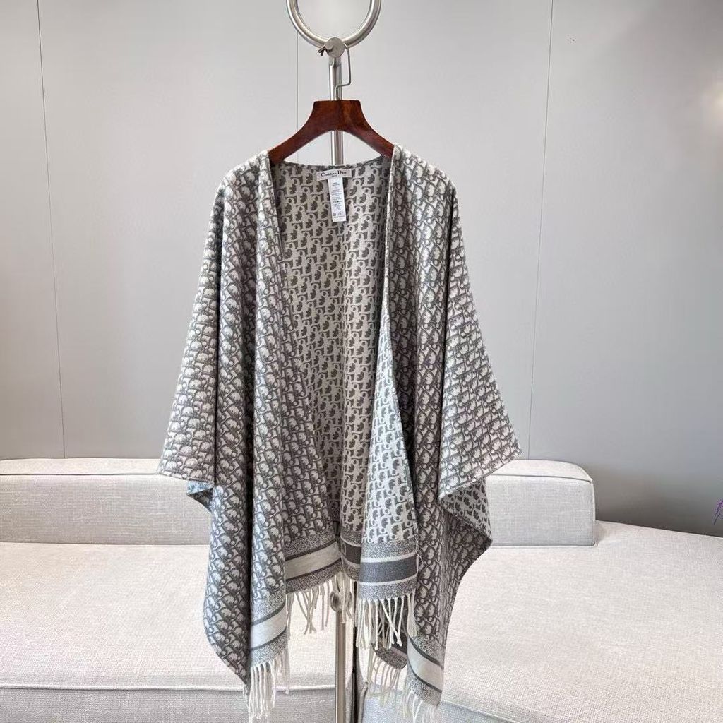 DIOR 斗篷9