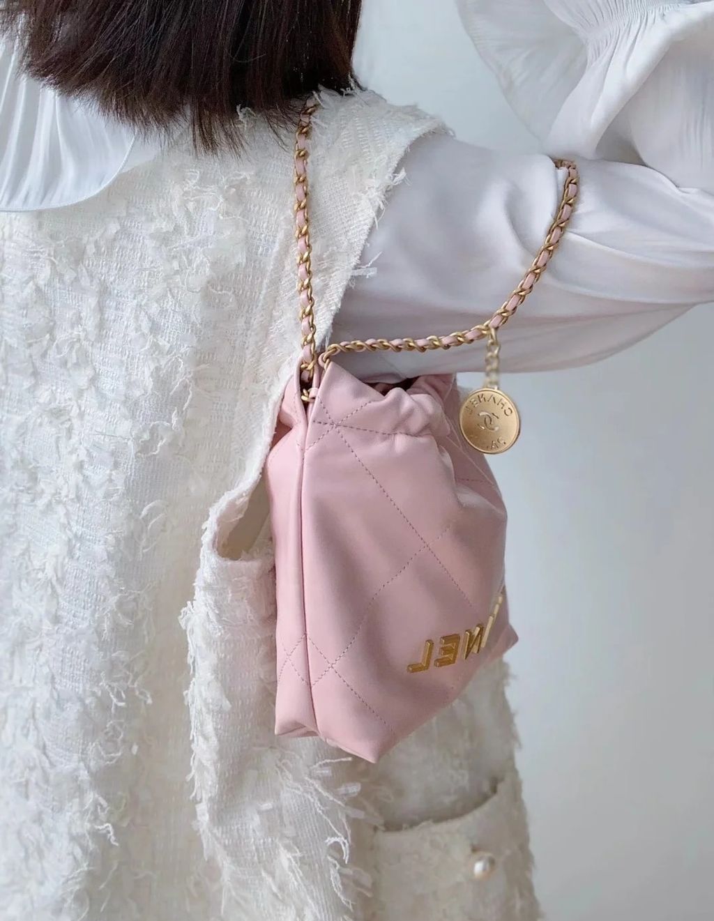 CHANEL 22MINI BAG 櫻花粉2