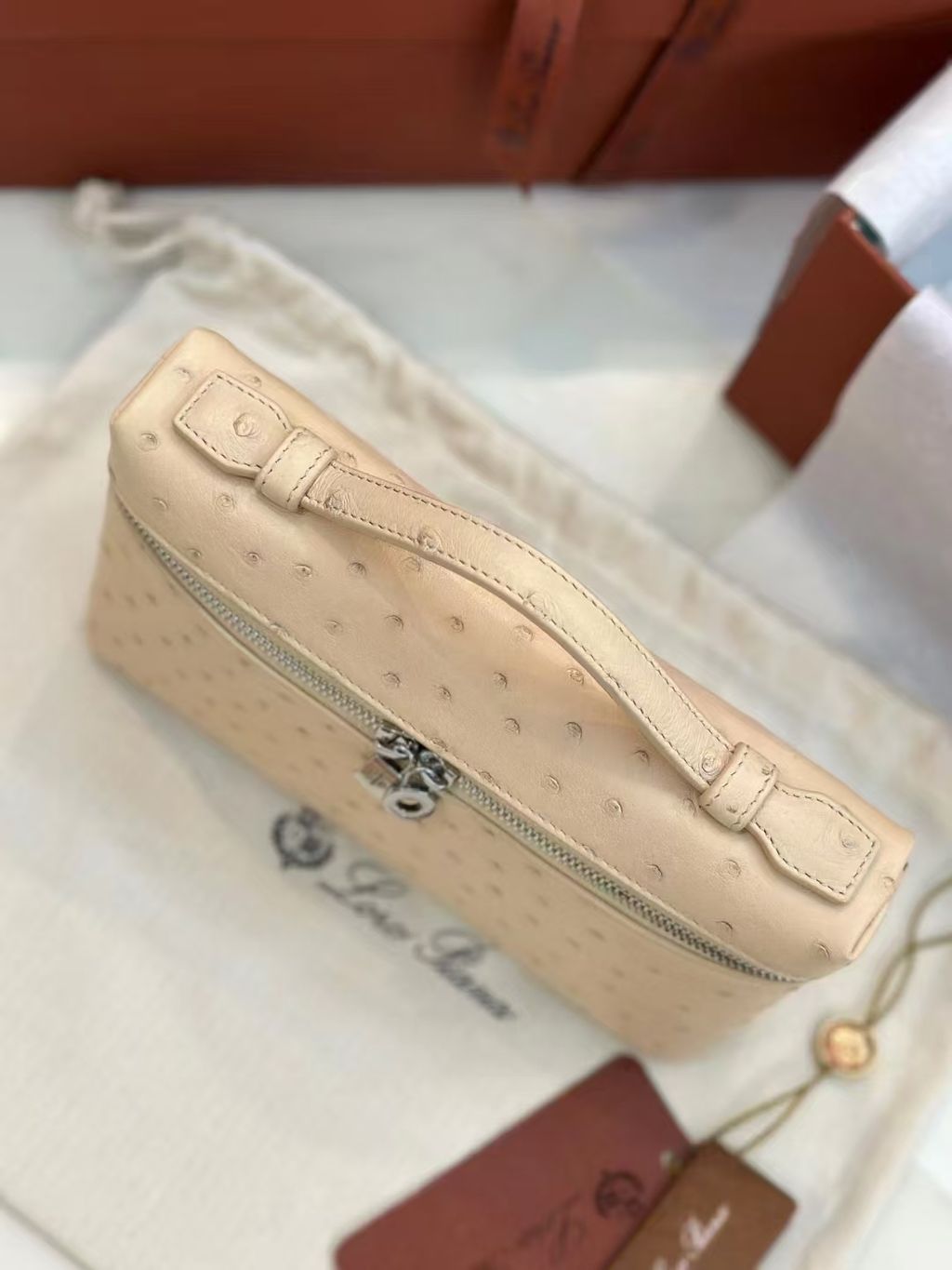 LORO PIANA L19 EXTRA POCKET 鴕鳥皮手袋 淺米色3.pic