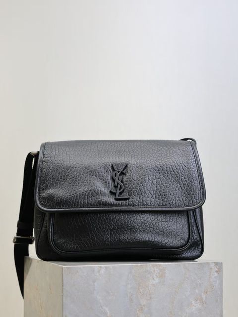 YSL NIKI 粒面牛皮革郵差包1.pic
