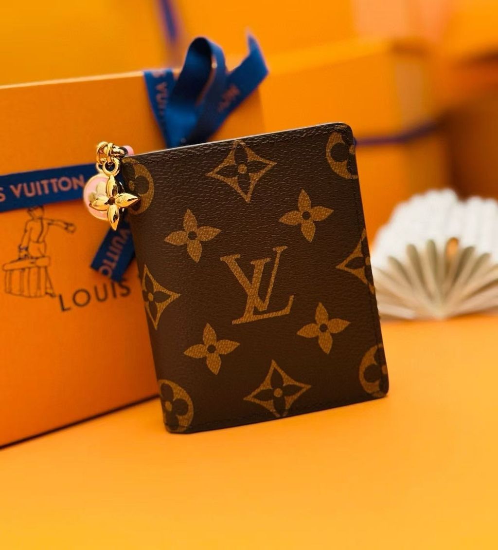 LV CHARMS 短夾錢包 M1471810
