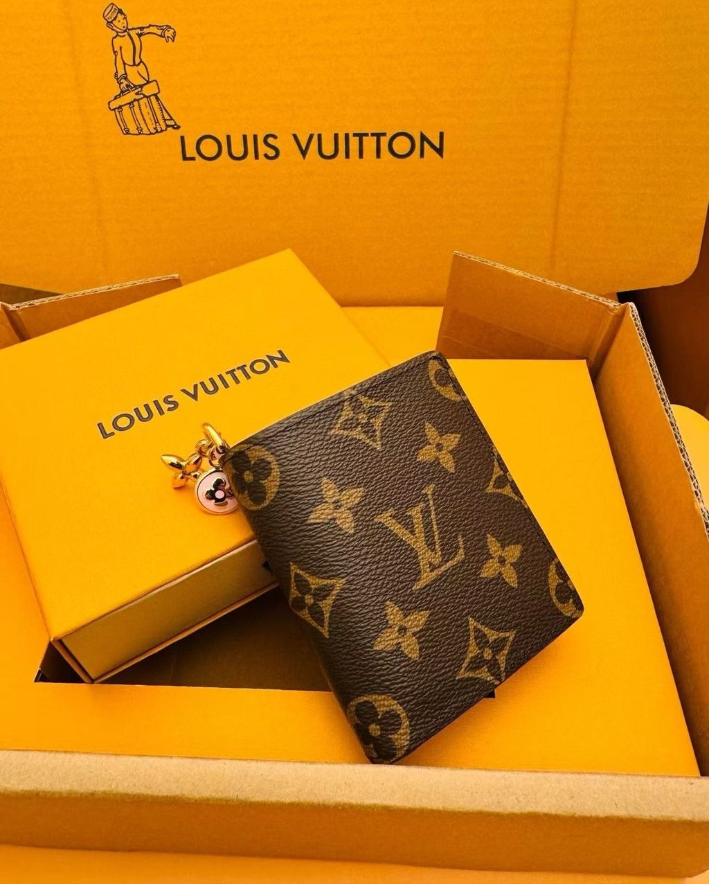 LV CHARMS 短夾錢包 M147188