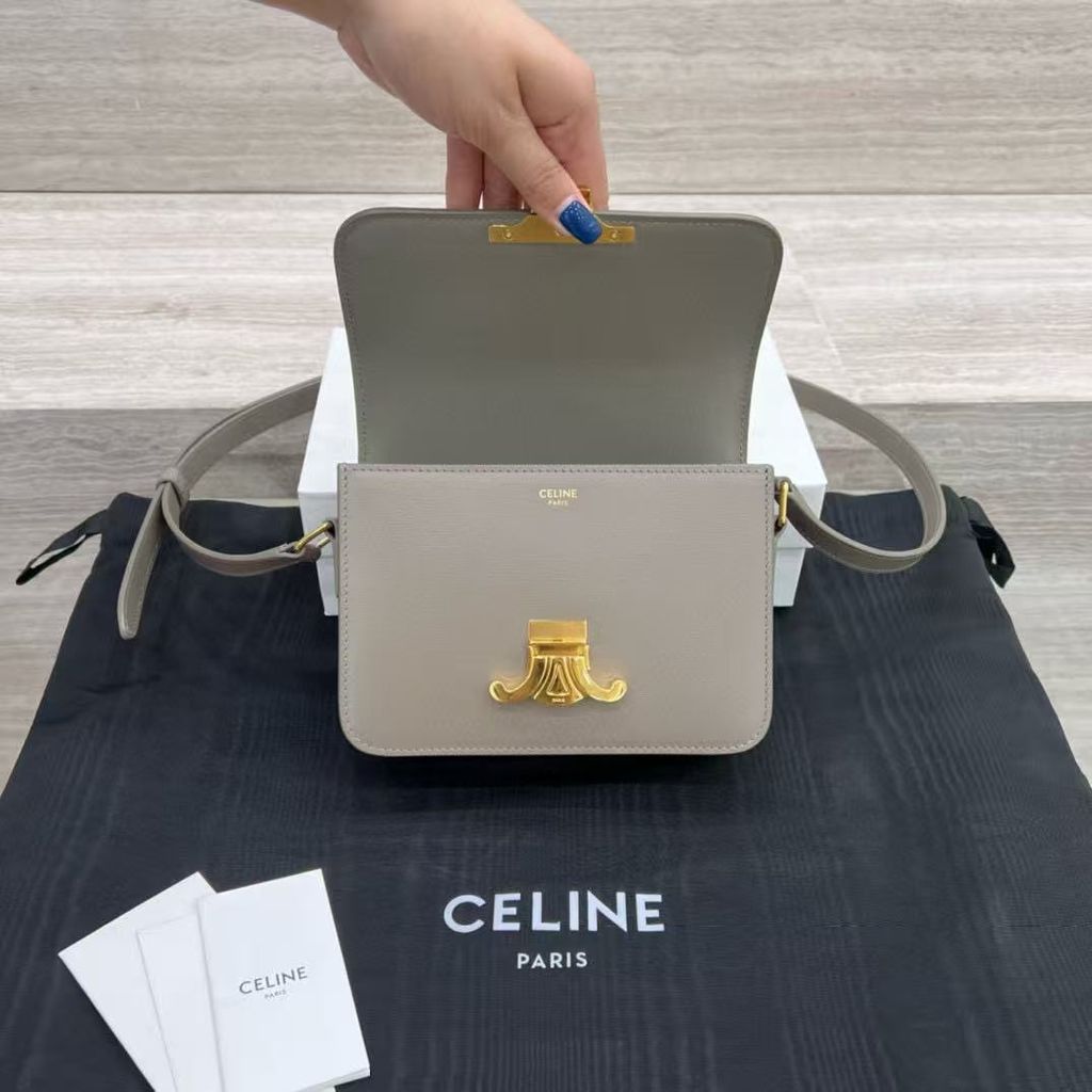 CELINE TEEN TRIOMPHE 亮澤牛皮革手袋5