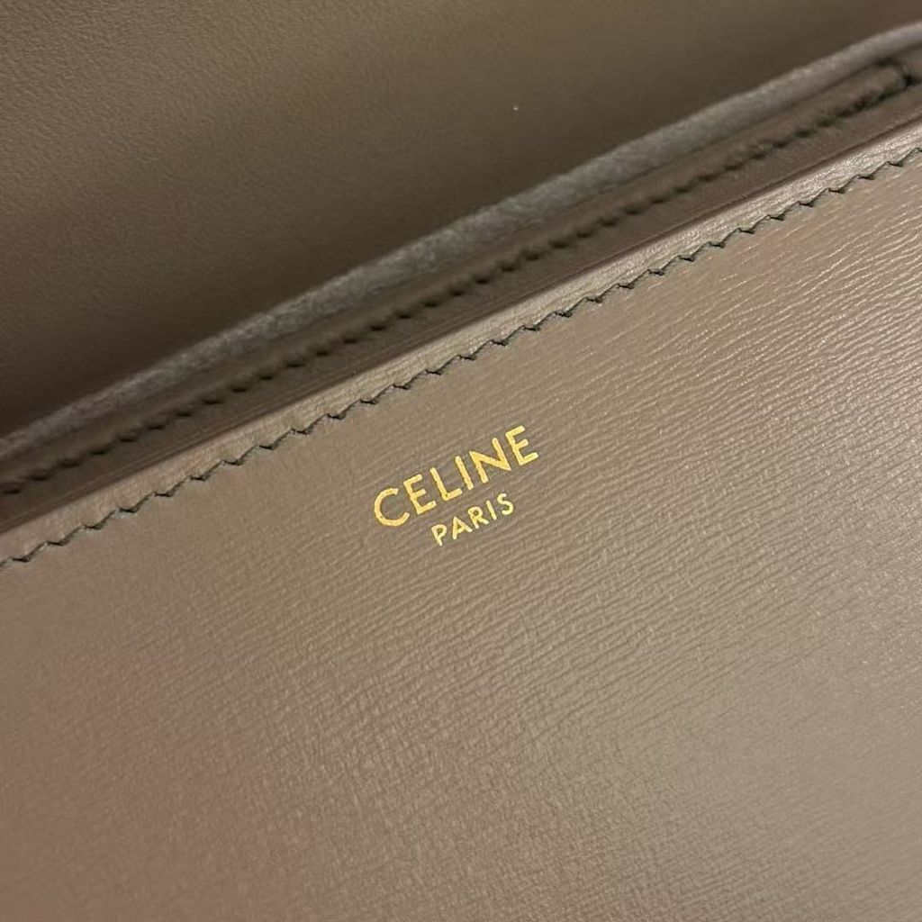 CELINE TEEN TRIOMPHE 亮澤牛皮革手袋7