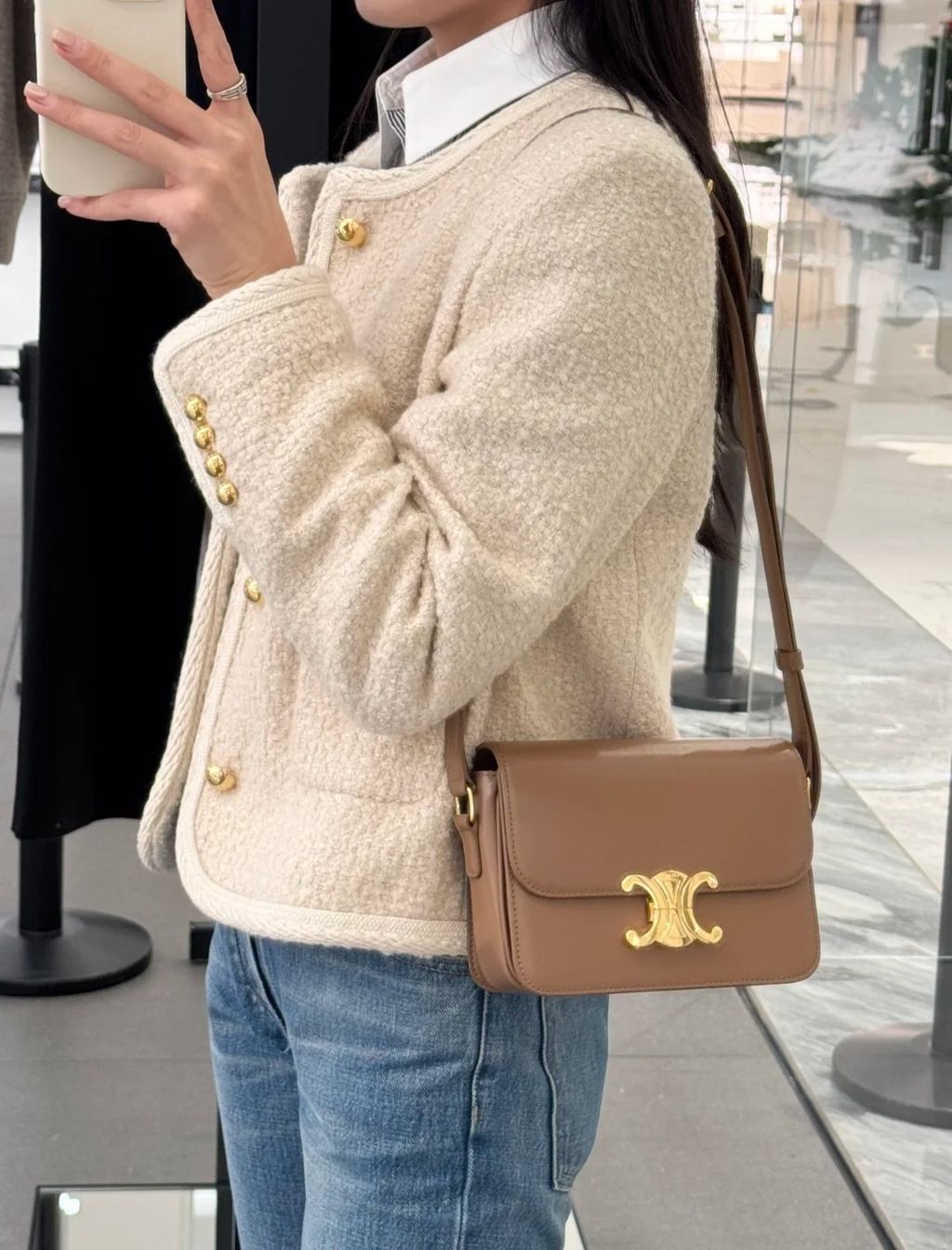 CELINE TEEN TRIOMPHE 亮澤牛皮革手袋5