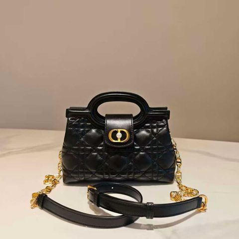 Annab   🍓 2025-10-10 13.59.59