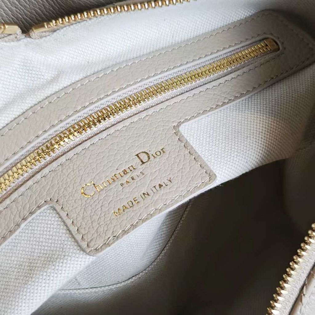 Annab   🍓 2025-10-10 13.59.48