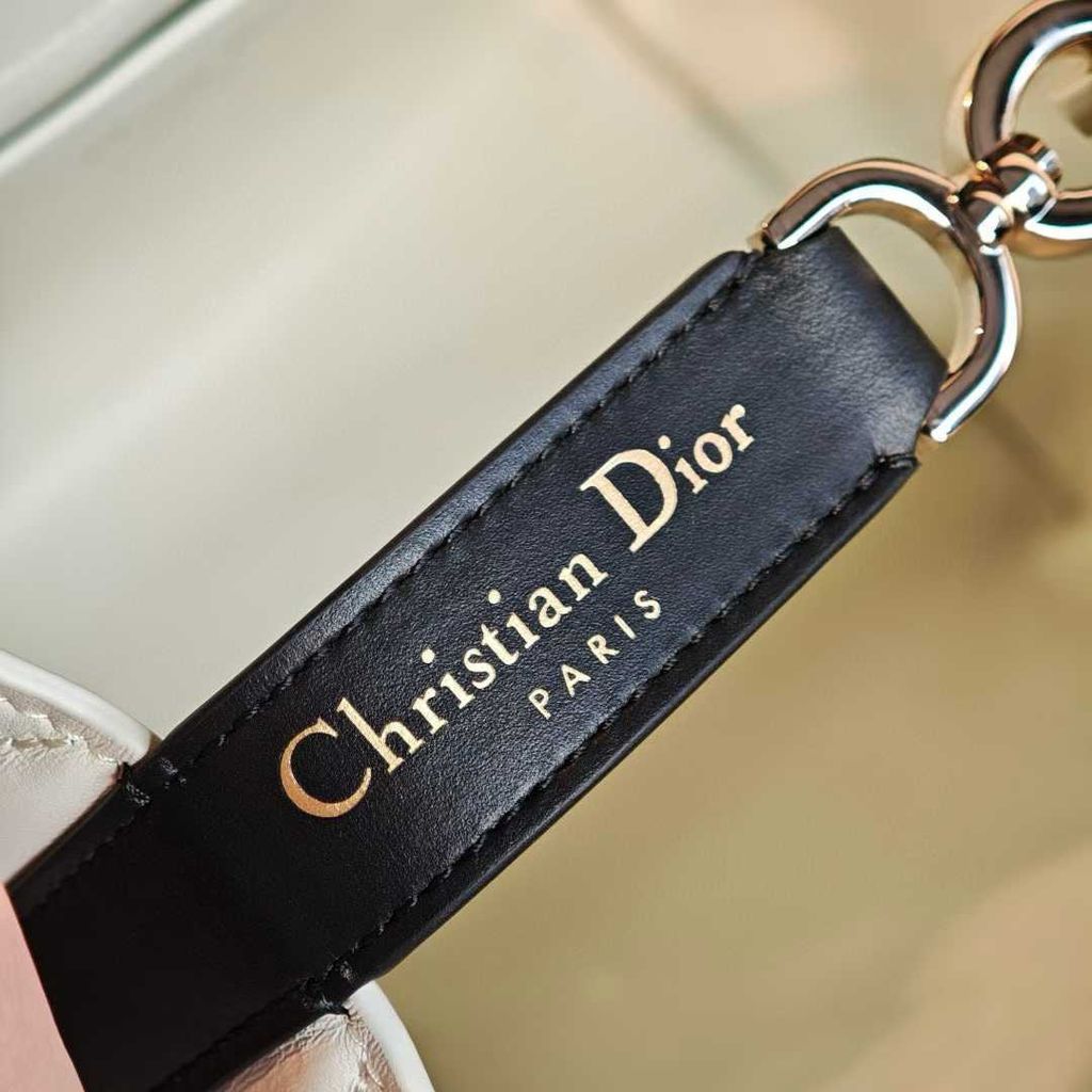 Annab   🍓 2025-10-10 13.57.17