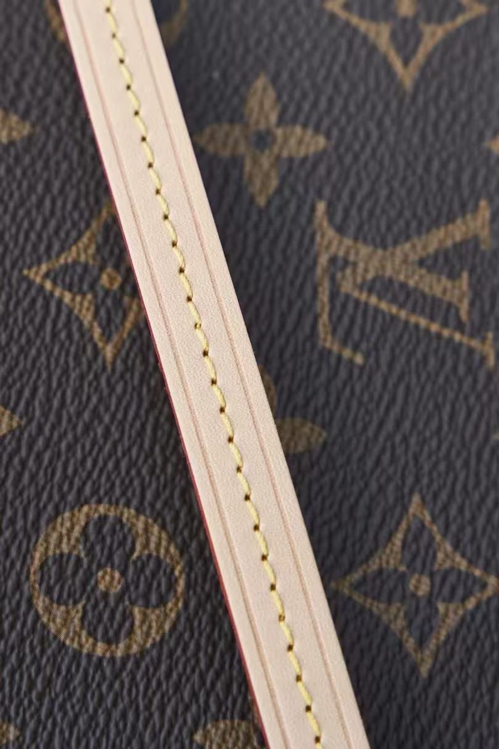 LV POCHETTE ACCESSOIRES 大麻將腋下包 M407129.pic