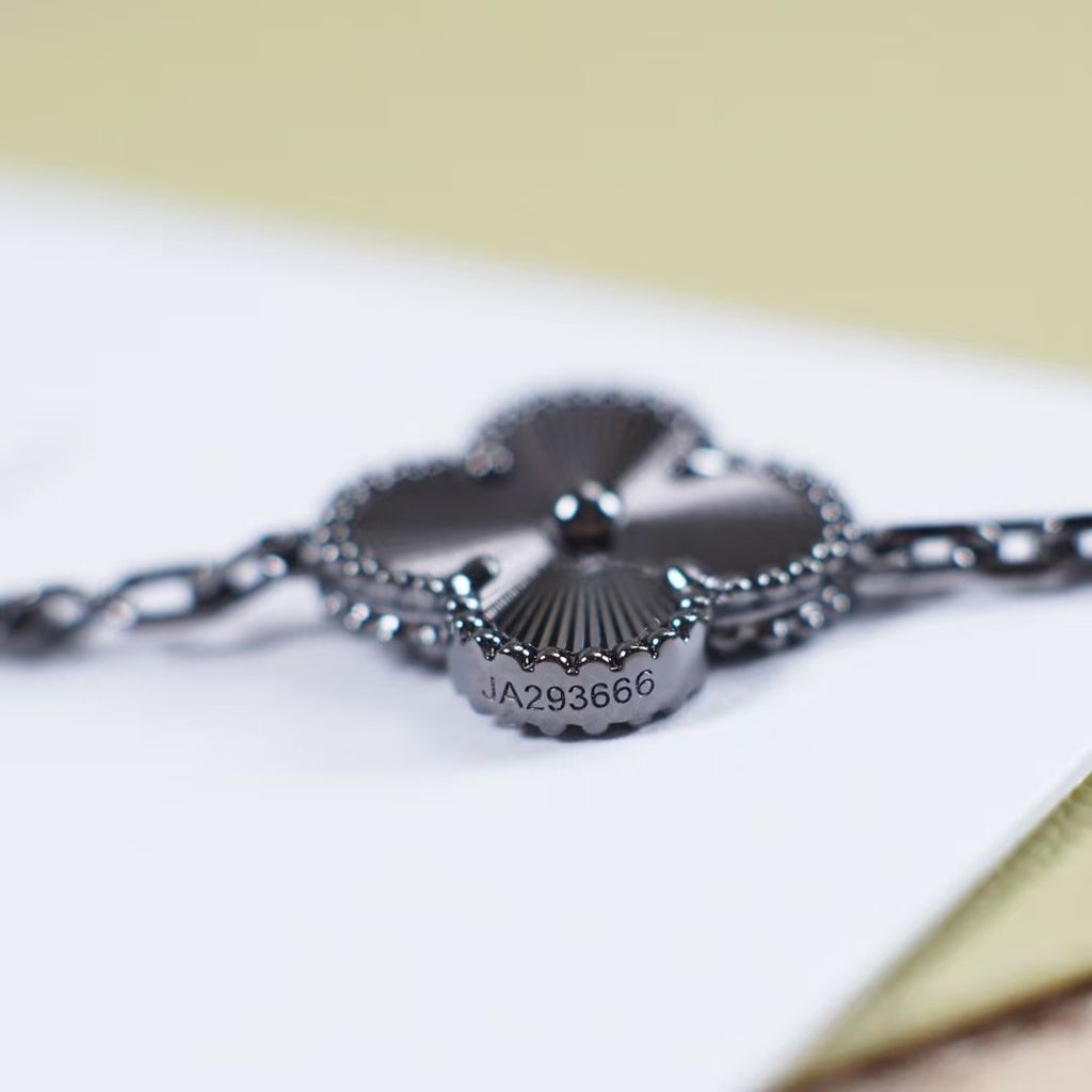 VCA VINTAGE ALHAMBRA 5枚四葉幸運圖騰手鍊 黑武士7.pic