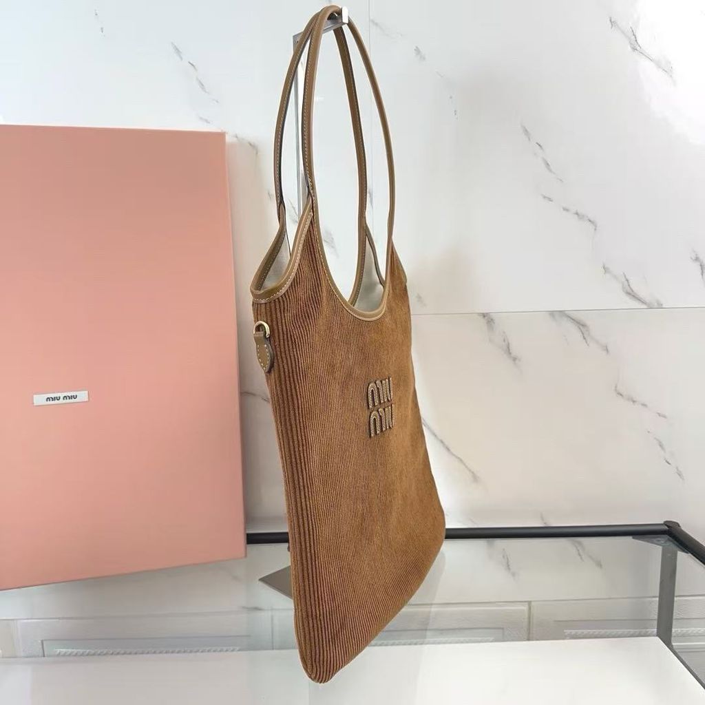 MIU MIU IVY 燈芯絨托特包 棕色2