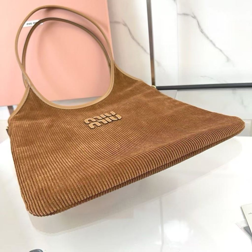 MIU MIU IVY 燈芯絨托特包 棕色4