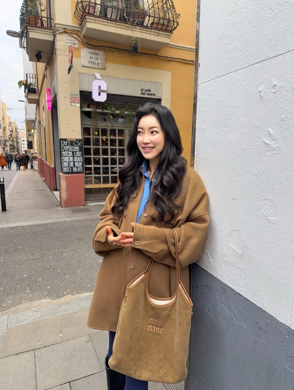 MIU MIU IVY 燈芯絨托特包 棕色12