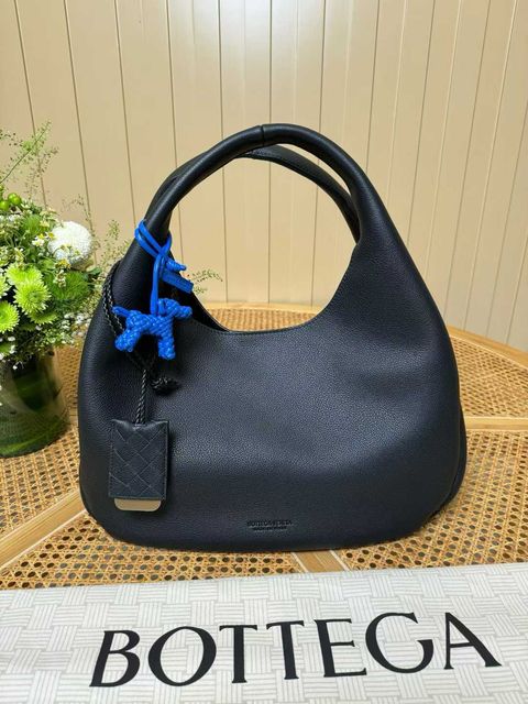 Annab   🍓 2025-10-10 10.40.44