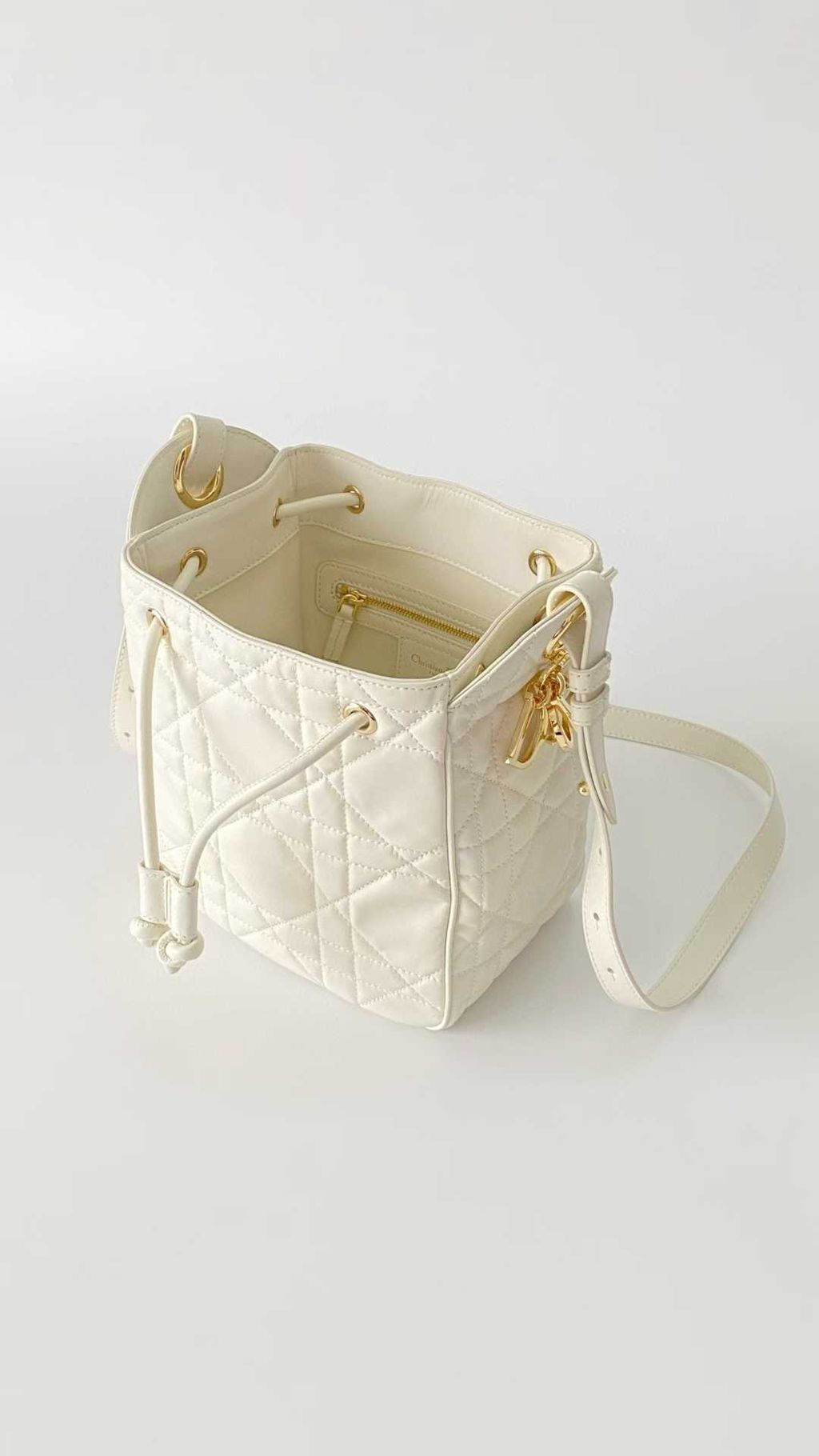 Annab   🍓 2025-10-10 10.39.07