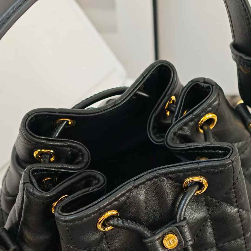 DIOR CARO 水桶包 黑色12.42.59