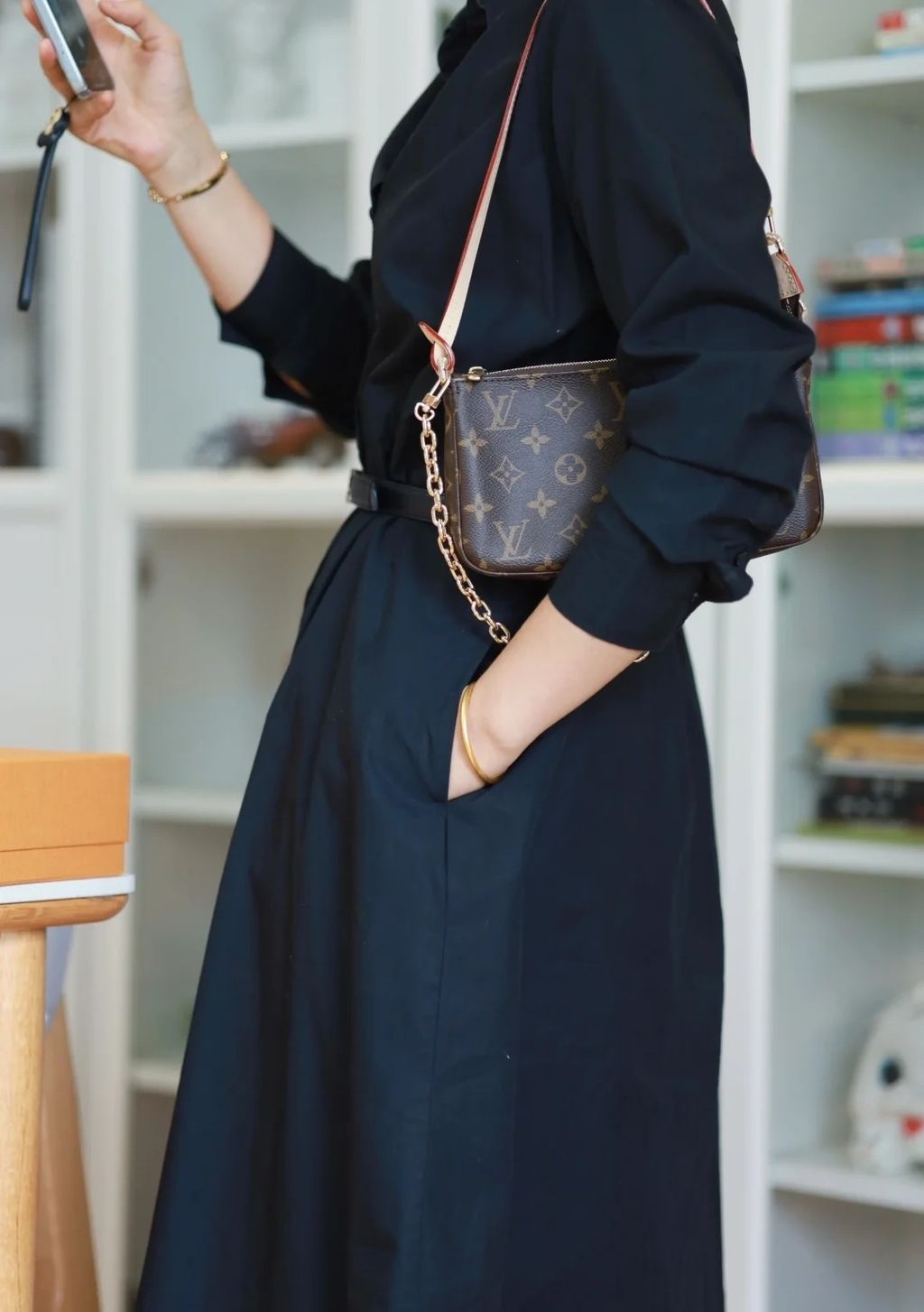 LV POCHETTE ACCESSOIRES 三合一麻將腋下包 M827661