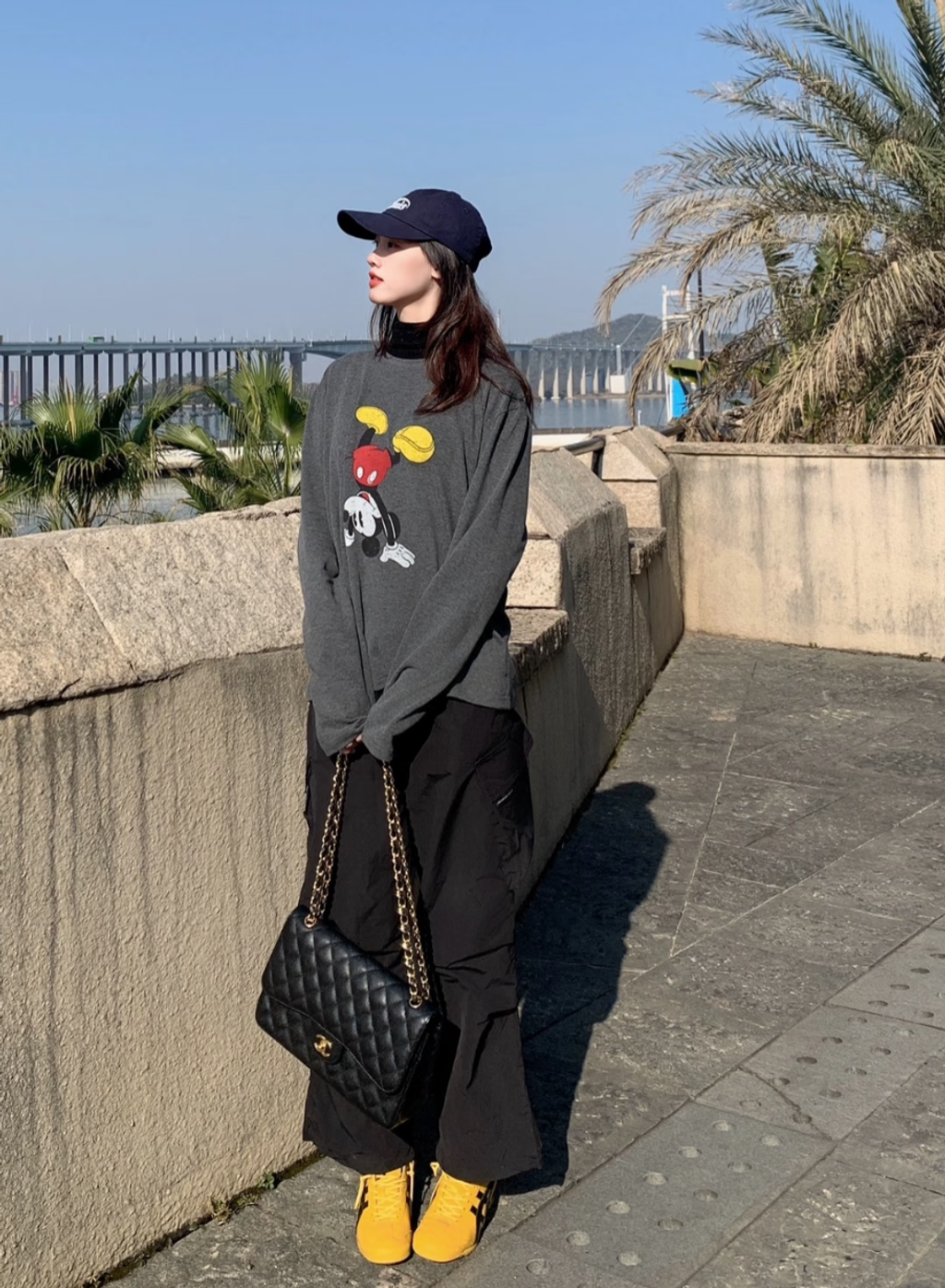 CHANEL 11.12 JUMBO 黑色牛皮經典口蓋包 CF30CM10