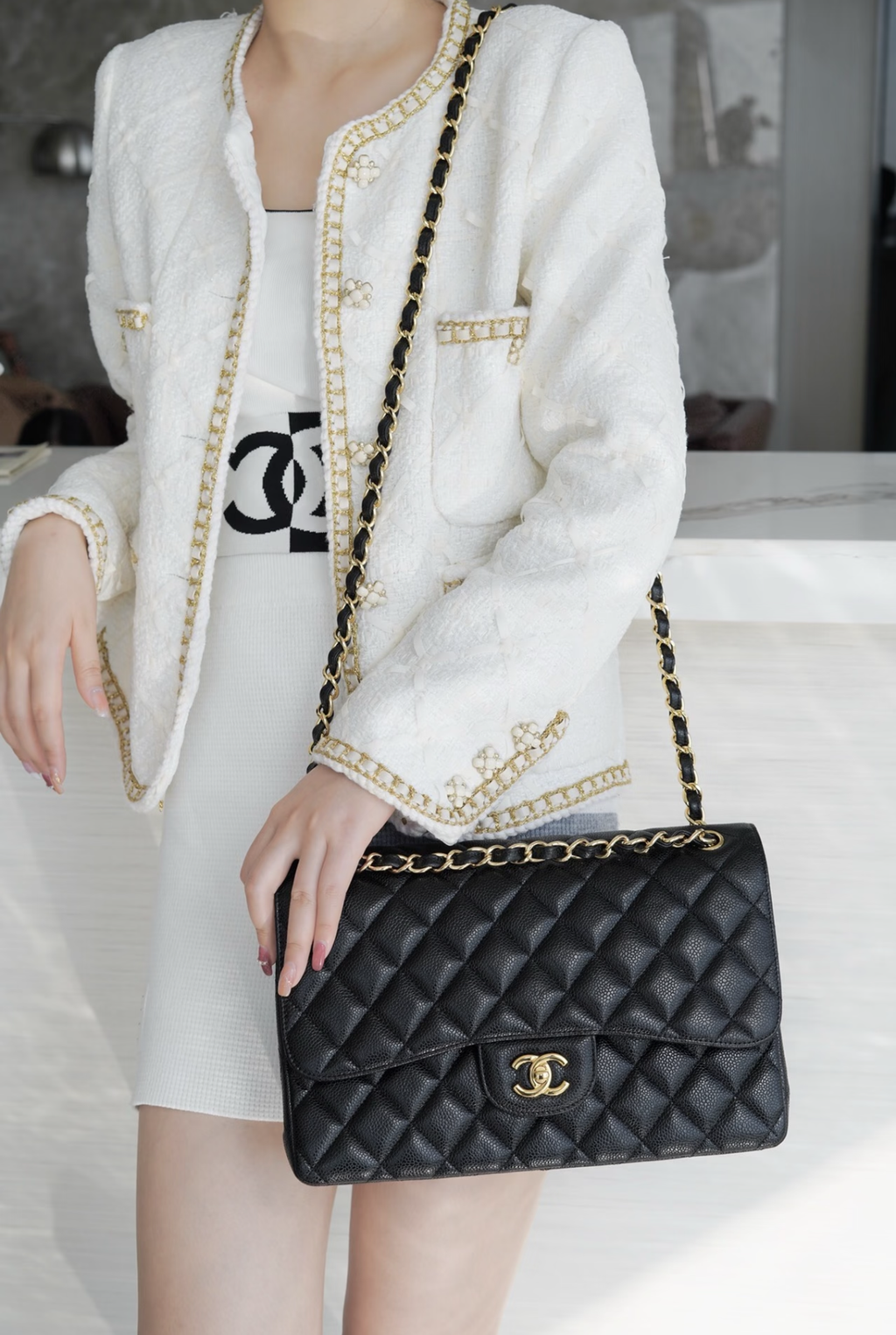 CHANEL 11.12 JUMBO 黑色牛皮經典口蓋包 CF30CM13