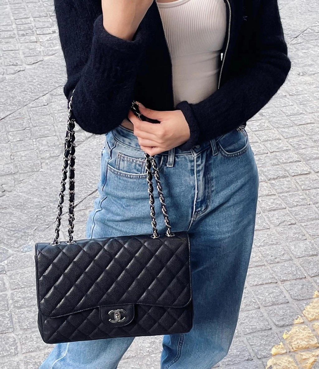 CHANEL 11.12 JUMBO 黑色牛皮經典口蓋包 CF30CM8