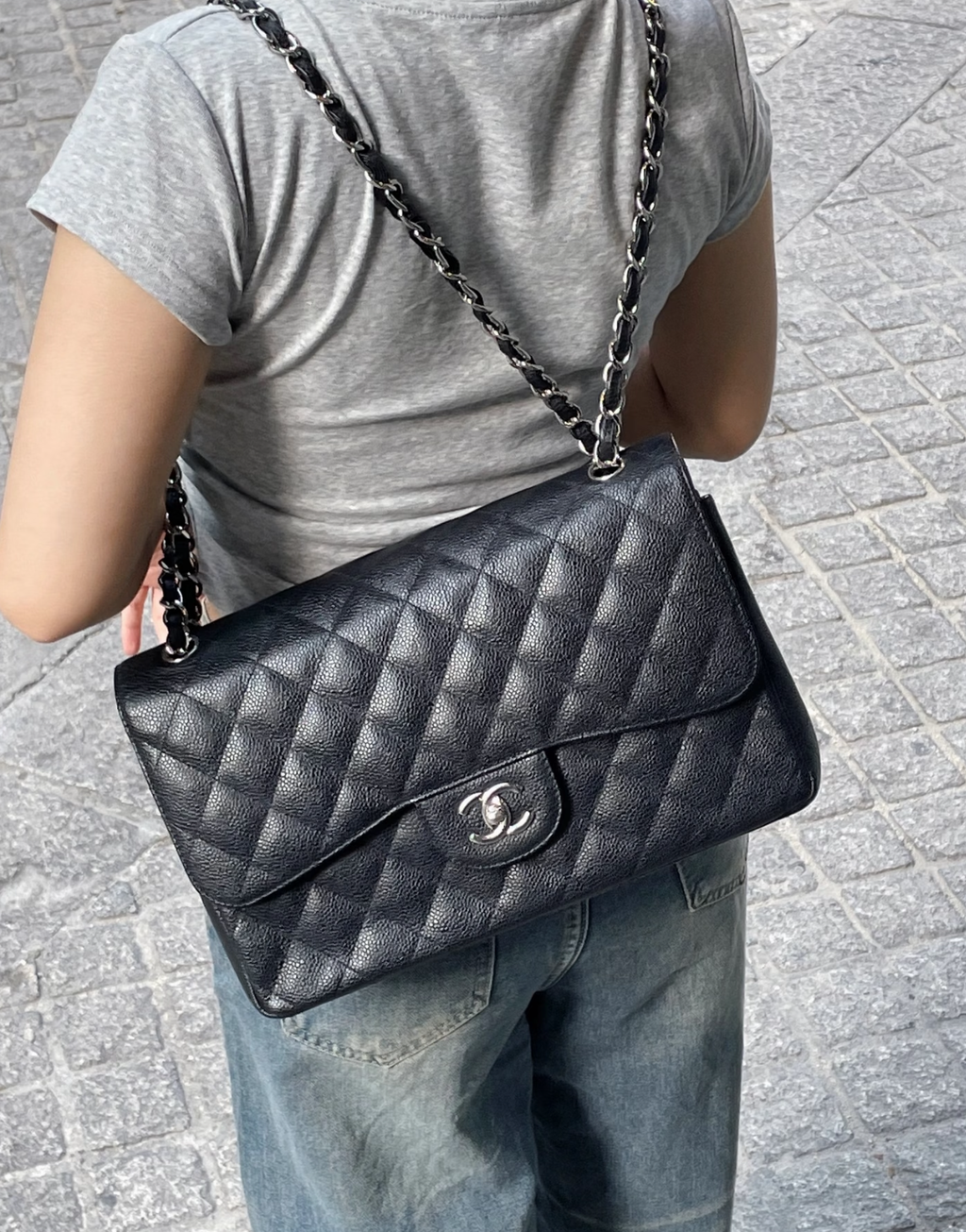 CHANEL 11.12 JUMBO 黑色牛皮經典口蓋包 CF30CM3