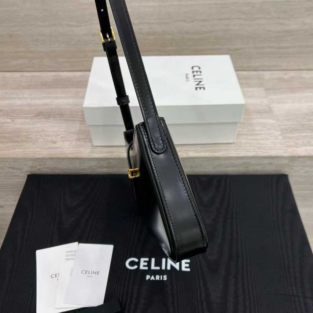 Annab   🍓 2025-11-11 11.03.08