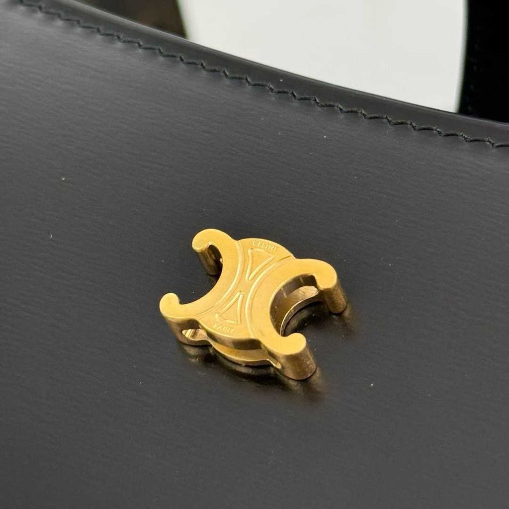 Annab   🍓 2025-11-11 11.03.13