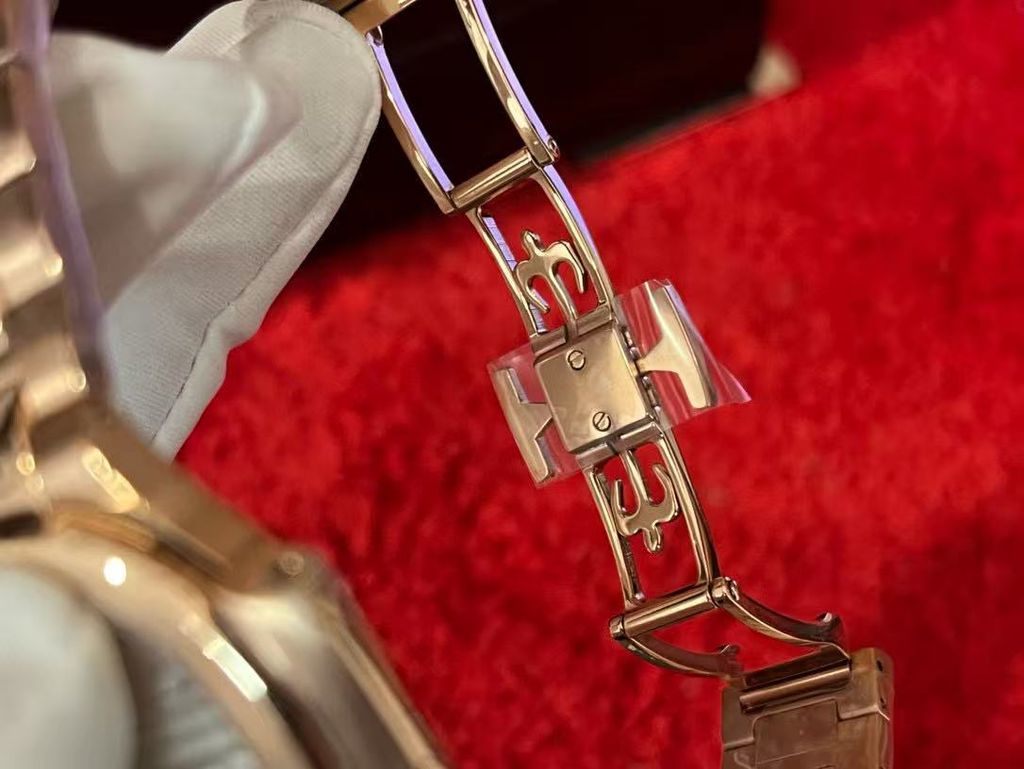 PATEK PHILIPPE NAUTILUS 鸚鵡螺 7118:1R 玫瑰金白盤7.pic