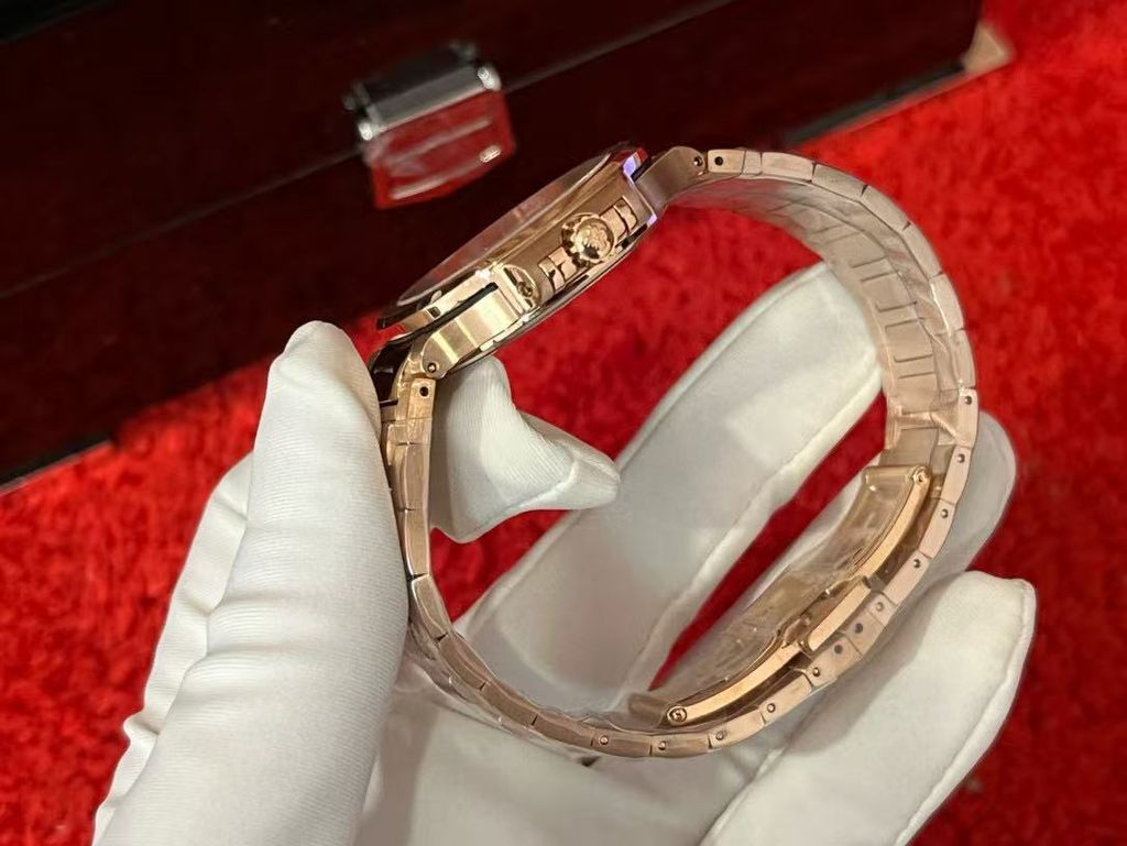 PATEK PHILIPPE NAUTILUS 鸚鵡螺 7118:1R 玫瑰金白盤3.pic